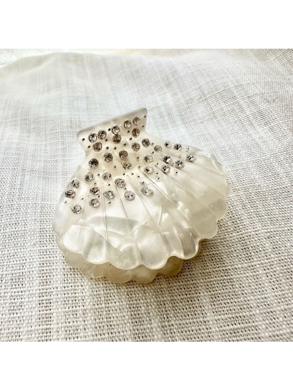 New Pearlescent Rhinestone sea shell clam hair claw